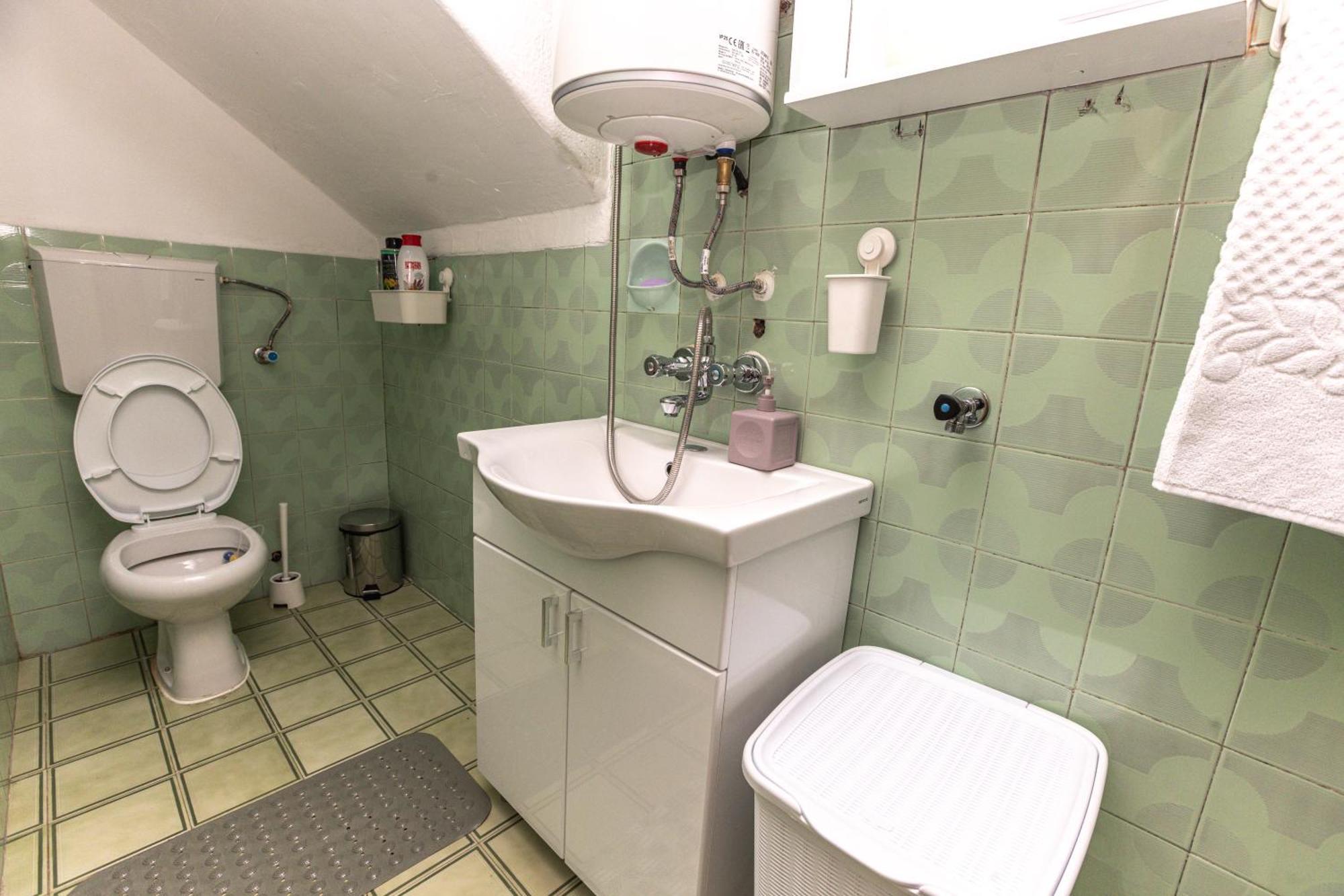 Apartmani Bulevar Cetinje Buitenkant foto